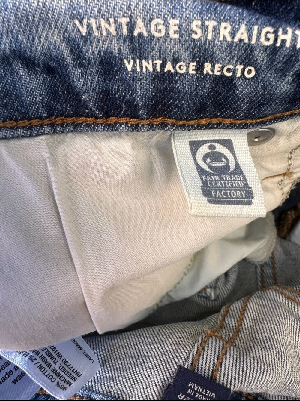 Women’s Vintage straight Jeans Medium Wash - Picture 7 of 7